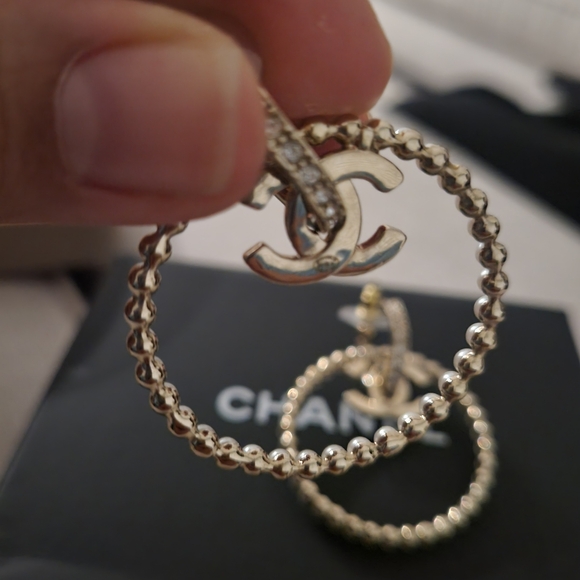 Beautiful authentic Chanel earrings - Picture 7 of 7